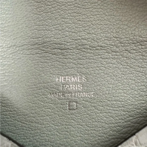 Hermes Calvi Alligator Card Holder Wallet Vert d’eau 2024 - Picture 7 of 8